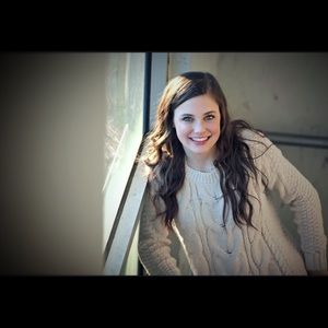 Meet your Posher, Carly